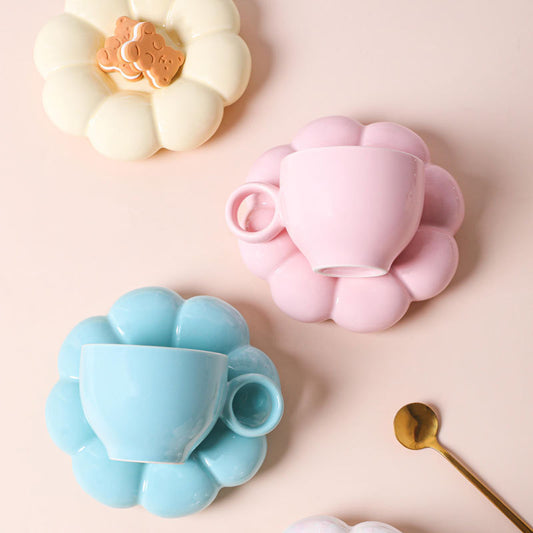 Designkopp med blomfat